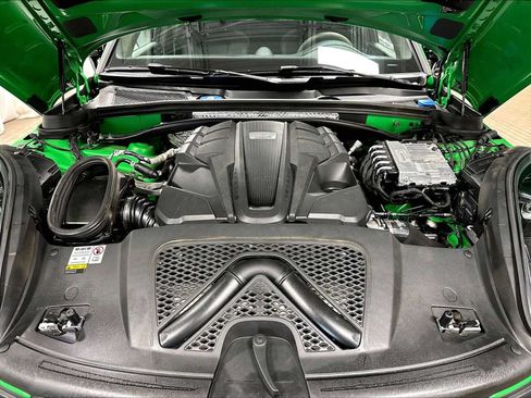 Used 2023 Porsche Macan GTS AWD/4WD image 36