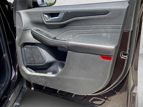 Used 2023 Ford Escape ST-Line w/ Tech Pack #1 FWD image 17