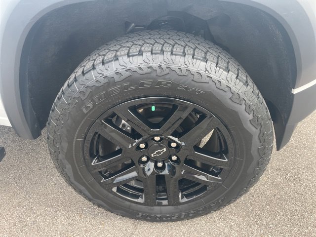 Used 2024 Chevrolet Colorado Trail Boss w/ Technology Package AWD/4WD image 23