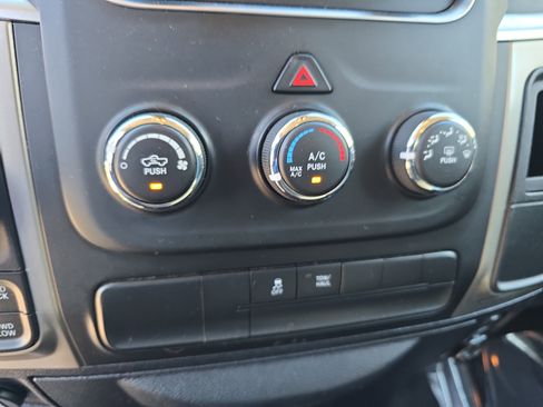 Used 2016 RAM 1500 Classic SLT image 21