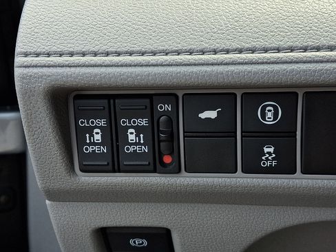 Used 2022 Honda Odyssey EX-L image 25