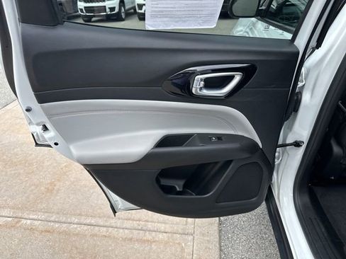 Certified 2022 Jeep Compass Limited AWD/4WD image 22