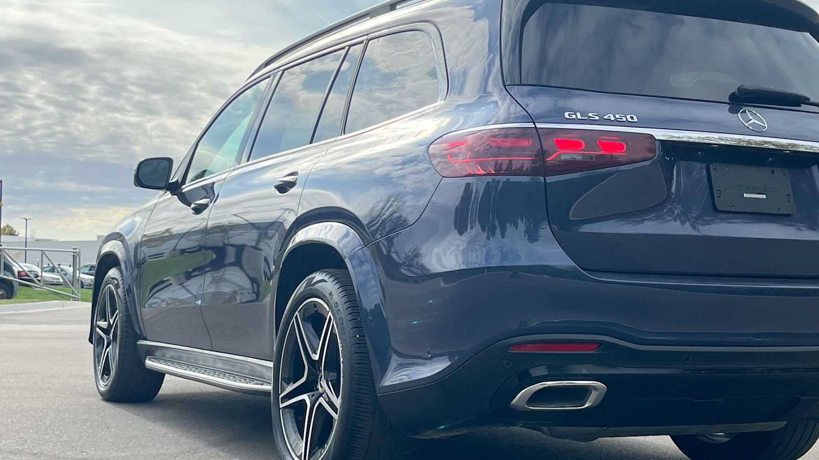Certified 2024 Mercedes-Benz GLS 450 4MATIC image 18