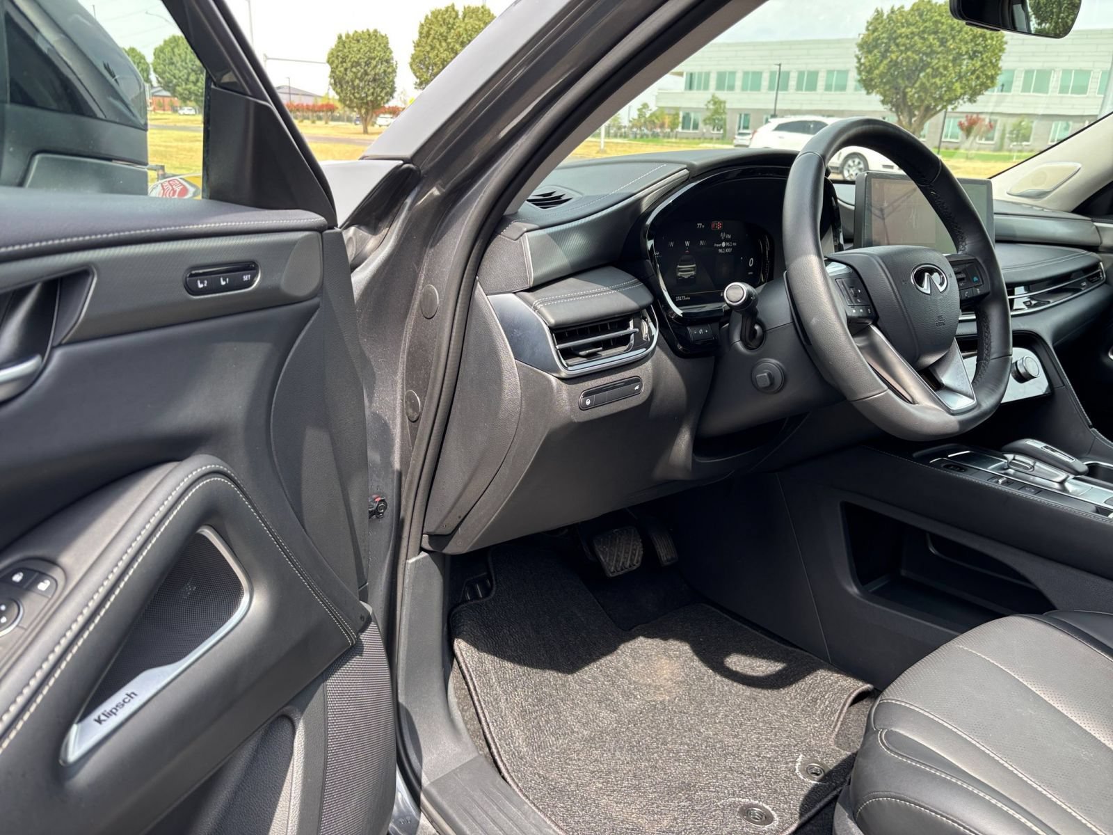 Used 2026 INFINITI QX60 Luxe FWD image 38