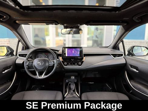 Used 2023 Toyota Corolla SE w/ SE Premium Package FWD image 3