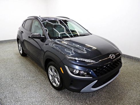 Used 2022 Hyundai Kona SEL w/ Convenience Package AWD/4WD image 3