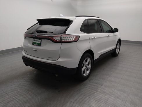 Used 2018 Ford Edge SE FWD image 9