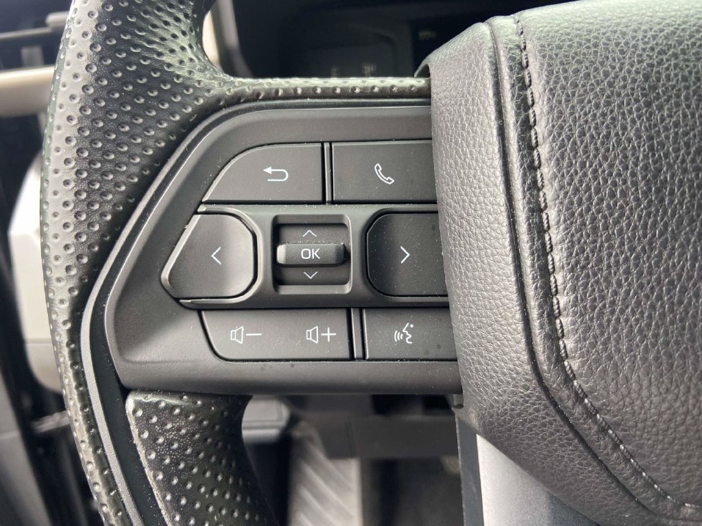 Used 2025 Toyota Tacoma SR5 RWD image 29