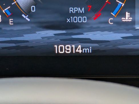 Used 2025 Chevrolet Traverse Z71 w/ Driver Confidence Package image 25