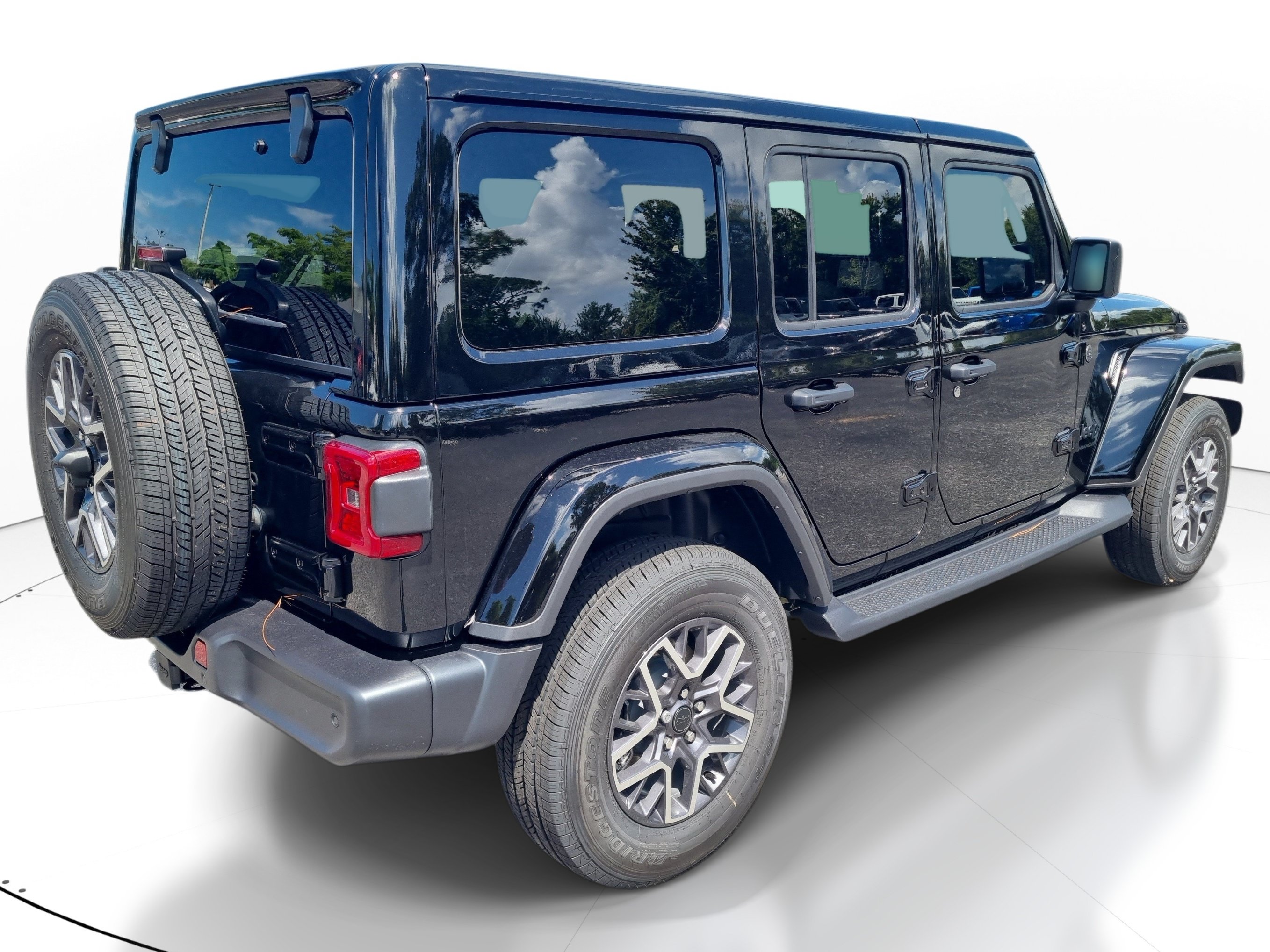 New 2026 Jeep Wrangler Unlimited Sahara AWD/4WD image 6