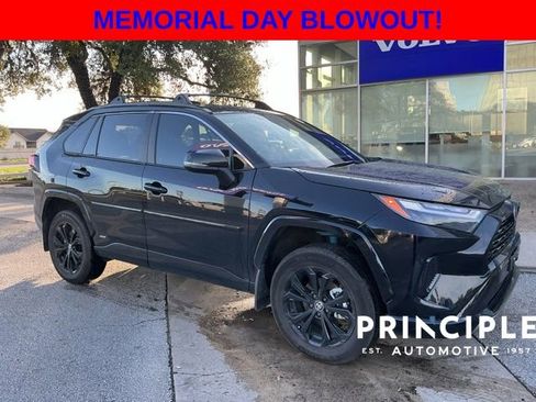 Used 2025 Toyota RAV4 SE AWD/4WD image 1