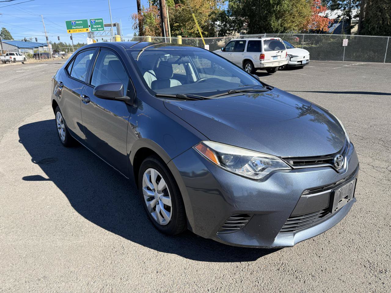 Used 2015 Toyota Corolla LE FWD image 15