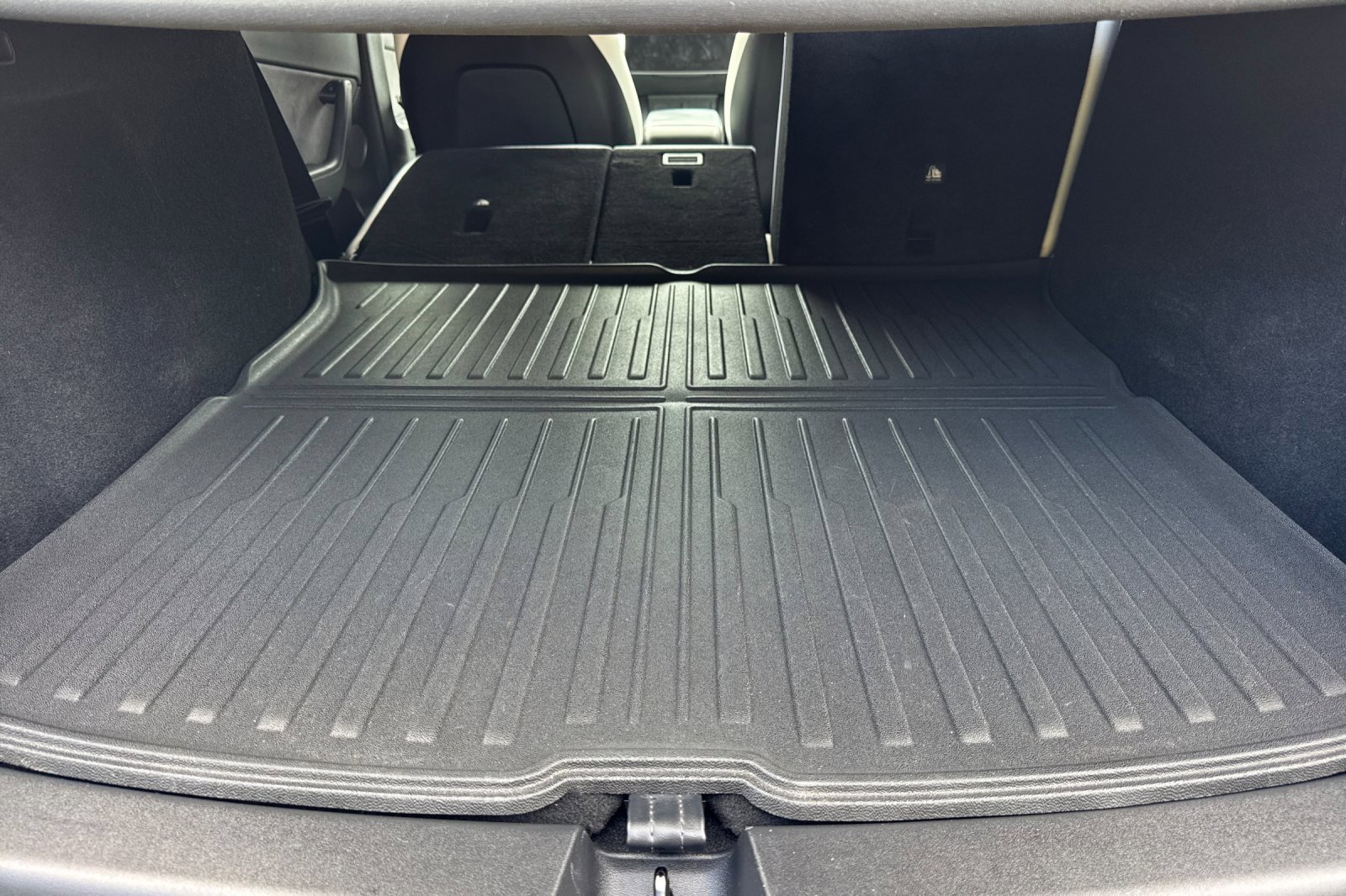 Used 2023 Tesla Model Y Long Range AWD/4WD image 16