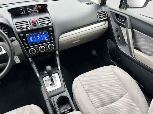 Used 2017 Subaru Forester 2.5i Premium image 31