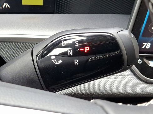 New 2026 Volkswagen Tiguan S image 10