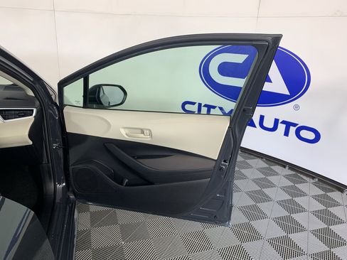Used 2023 Toyota Corolla LE FWD image 37