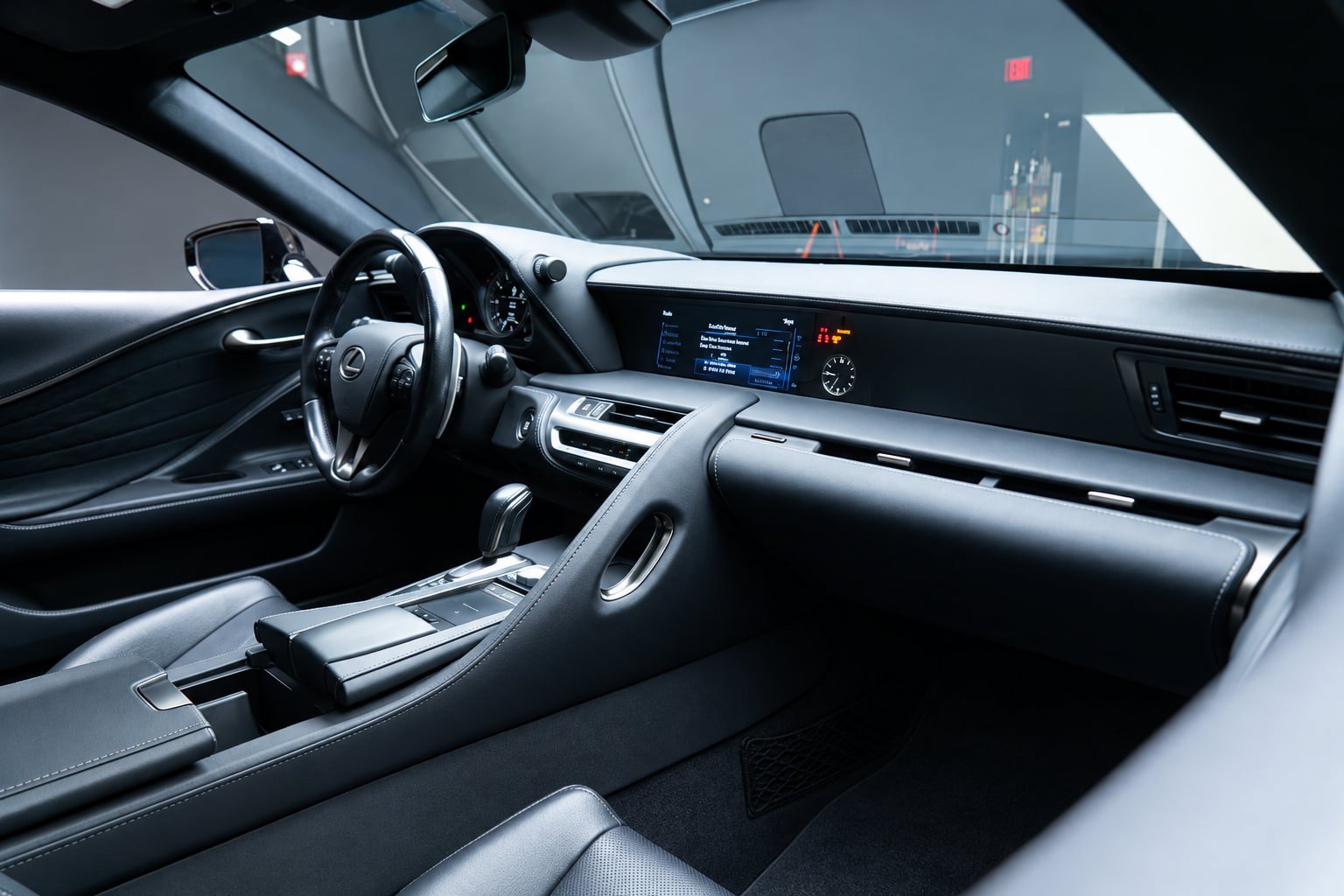 Used 2019 Lexus LC 500 Coupe w/ Touring Package RWD image 28