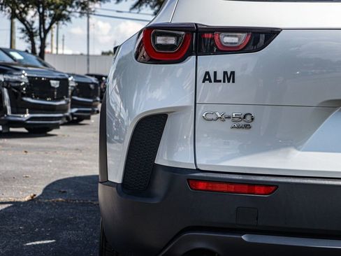 Used 2024 MAZDA CX-50 AWD 2.5 S w/ Preferred Package image 11