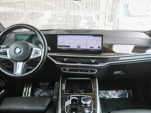 Certified 2024 BMW X5 xDrive50e w/ M Sport Package AWD/4WD image 9