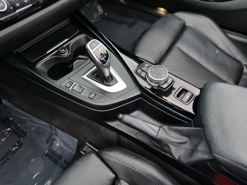Used 2017 BMW 230i xDrive Convertible image 30