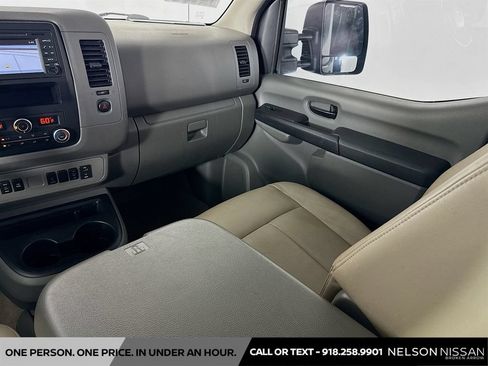Used 2019 Nissan NV 3500 SL RWD image 23