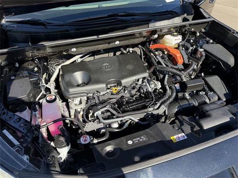 Certified 2023 Toyota RAV4 SE image 24
