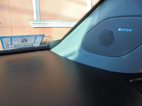 Used 2013 Cadillac SRX Luxury image 26