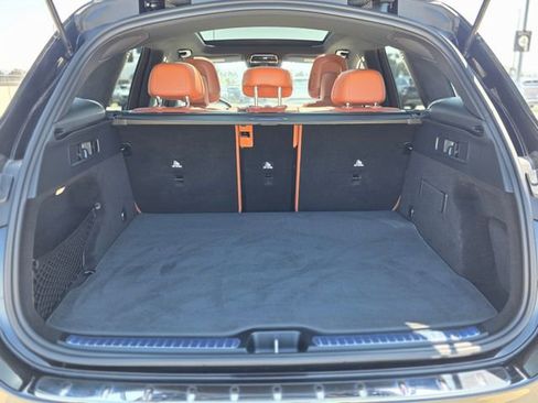 Used 2025 Mercedes-Benz GLC 300 image 12