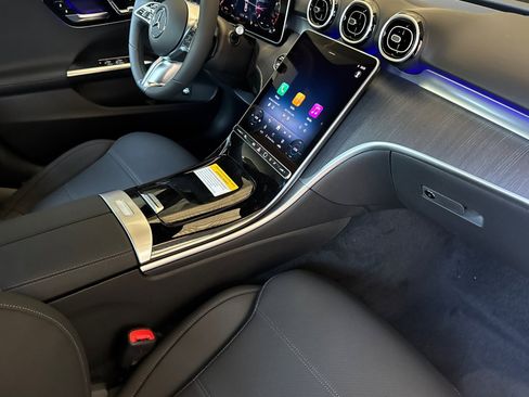 New 2025 Mercedes-Benz C 300 4MATIC Sedan image 18