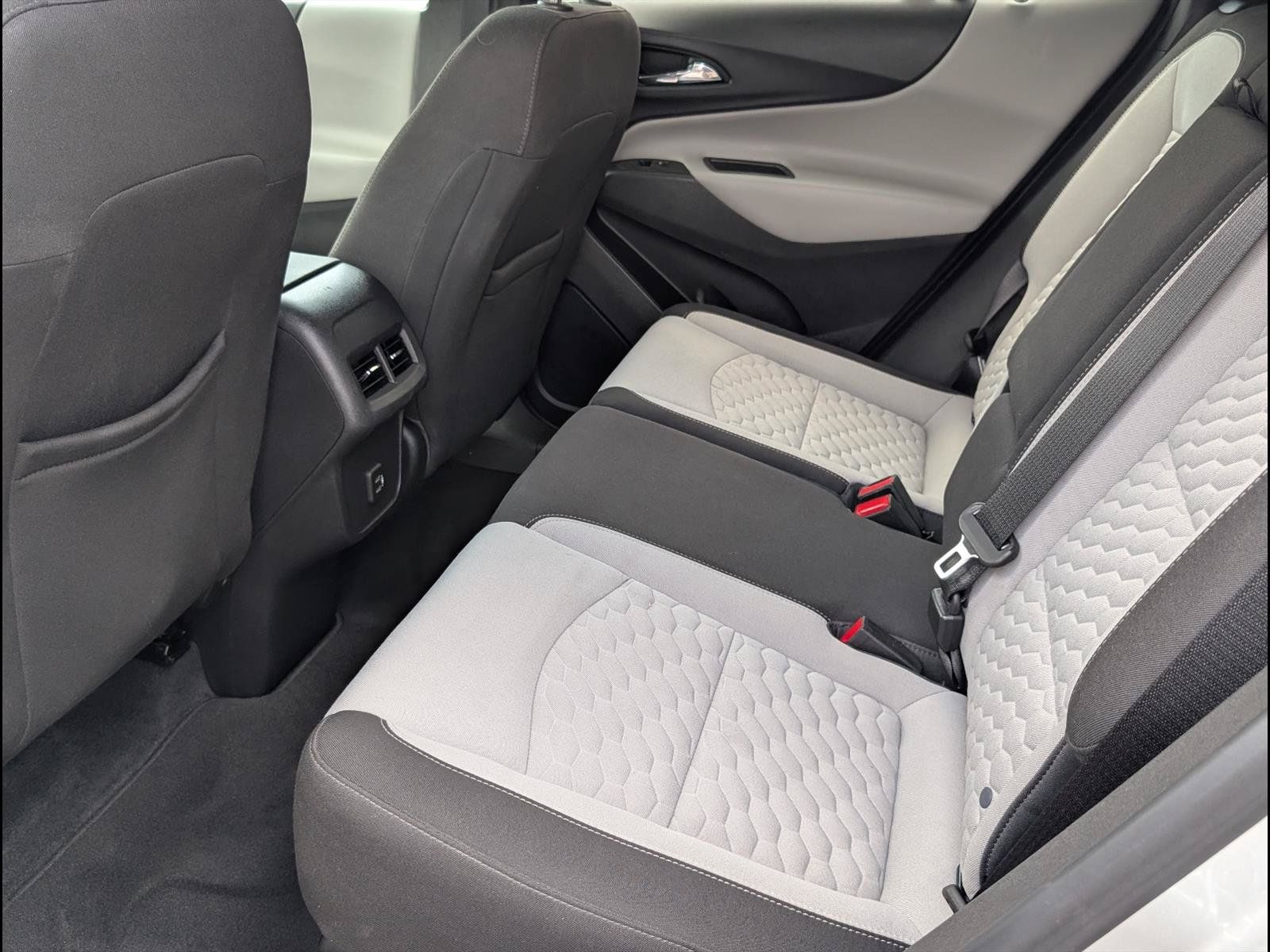 Used 2020 Chevrolet Equinox LT FWD image 14