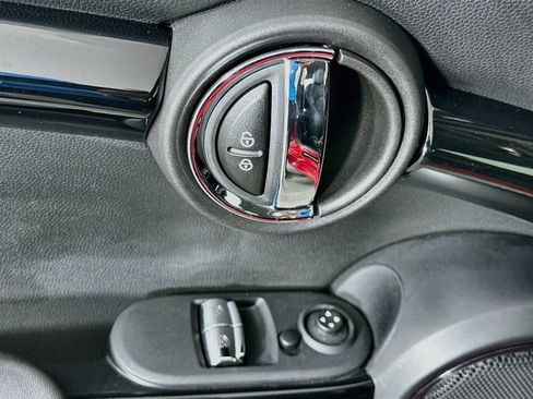 Used 2017 MINI Cooper S FWD image 16