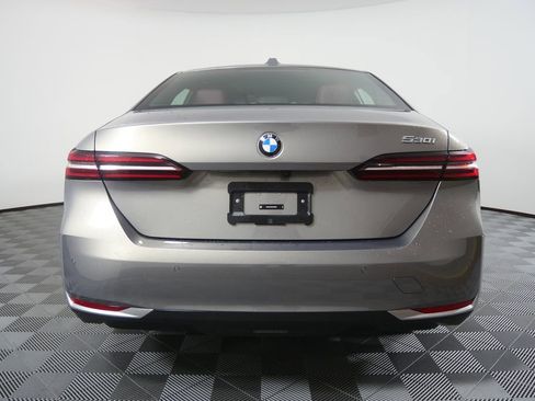Used 2025 BMW 530i image 4
