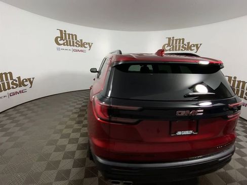 Used 2025 GMC Acadia Elevation w/ Elevation Premium Package image 7