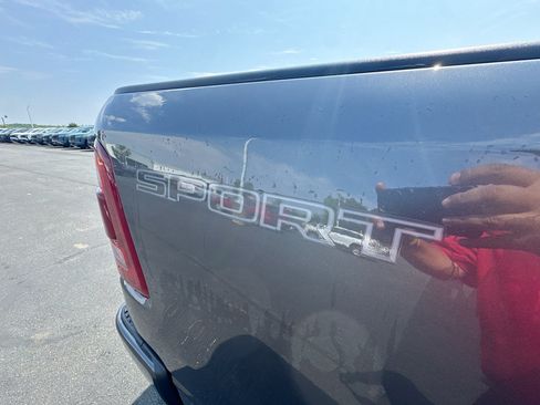 Used 2022 RAM 1500 Laramie w/ Sport Appearance Package AWD/4WD image 35