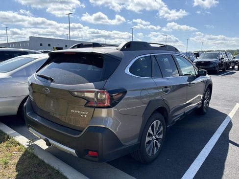 Certified 2024 Subaru Outback Limited XT AWD/4WD image 6