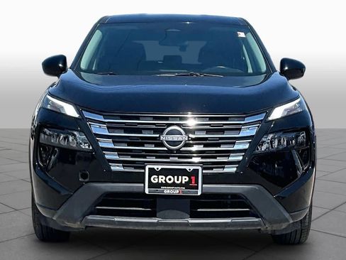 Used 2025 Nissan Rogue SV FWD image 3