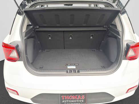 Certified 2026 Hyundai Venue SEL FWD image 32