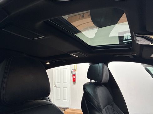 Used 2022 BMW 740i w/ M Sport Package image 34