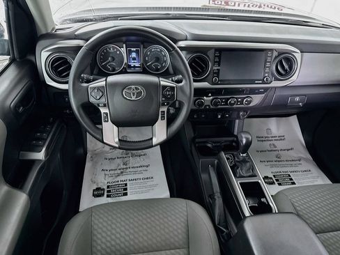 Certified 2022 Toyota Tacoma SR5 w/ Technology Package AWD/4WD image 4