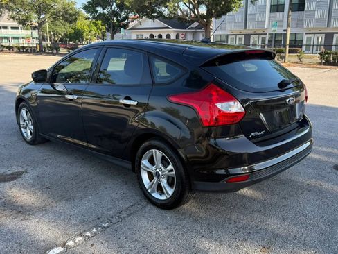 Used 2013 Ford Focus SE FWD image 8