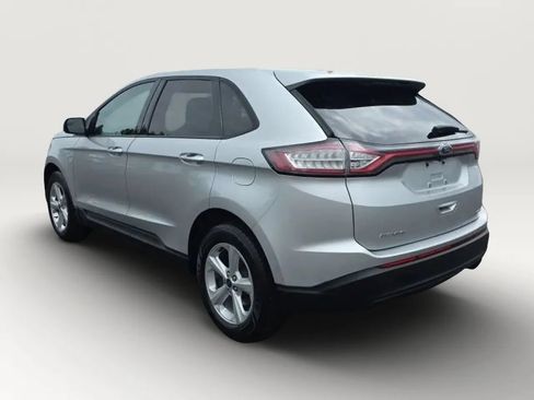 Used 2018 Ford Edge SE FWD image 6