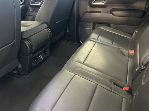Used 2025 GMC Sierra 1500 SLT RWD image 5
