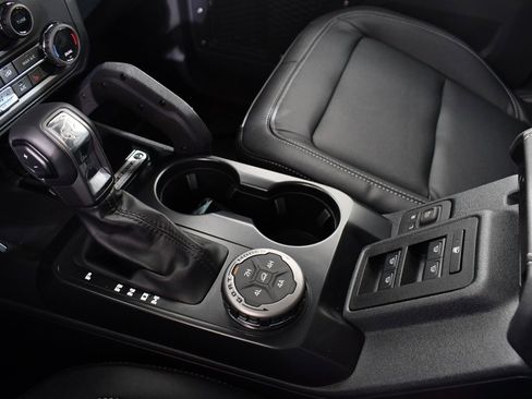 New 2025 Ford Bronco Badlands image 31