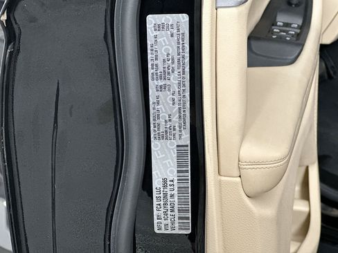 Used 2022 Jeep Grand Cherokee Limited 4xe w/ MOPAR Finishing Package AWD/4WD image 12