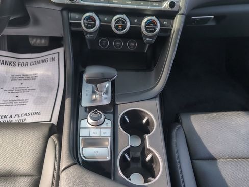 Used 2023 Genesis G70 2.0T image 20