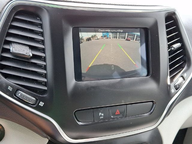 Used 2020 Jeep Cherokee Latitude Plus AWD/4WD image 4