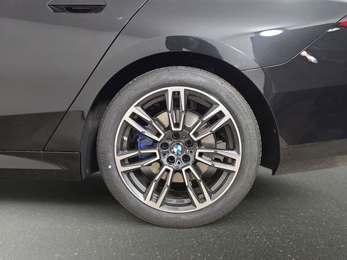 New 2026 BMW 530i xDrive w/ M Sport Package AWD/4WD image 34