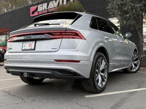 Used 2021 Audi Q8 Premium image 13