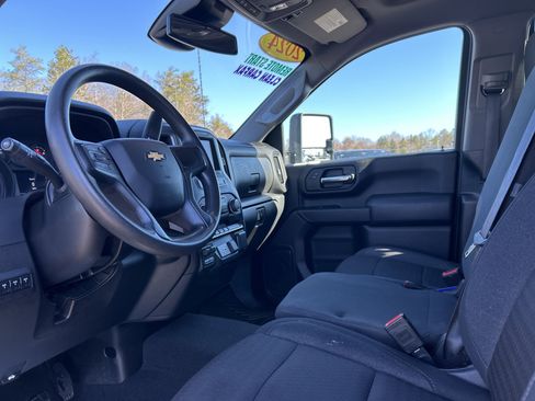 Used 2024 Chevrolet Silverado 2500 Custom w/ Custom Value Package AWD/4WD image 12