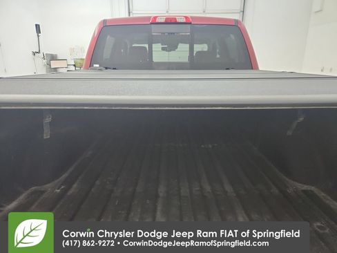 Used 2018 GMC Sierra 1500 SLT AWD/4WD image 30